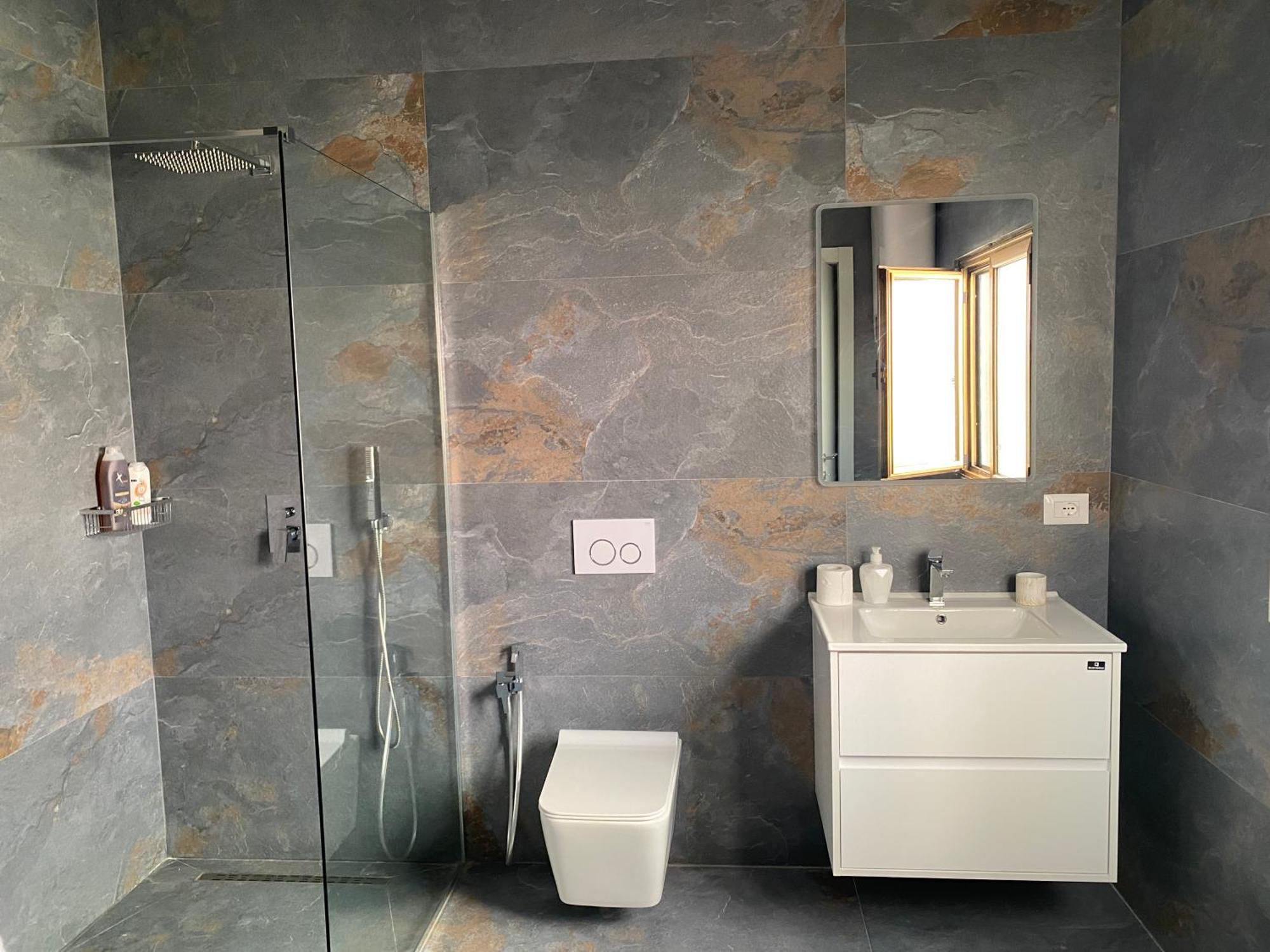 Tirana Central Rooms Pazari المظهر الخارجي الصورة